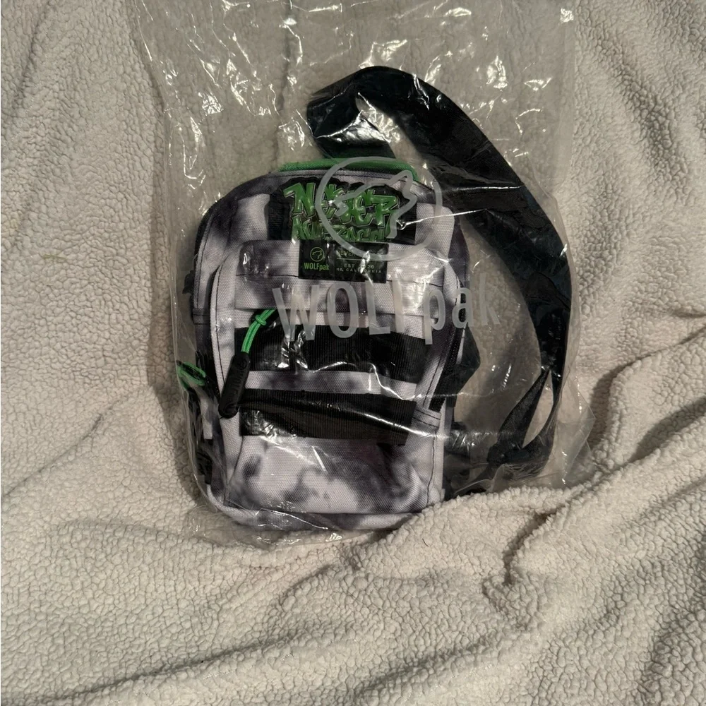 WOLF Black & White Tie-Dye Sling Bag with Green Accents - Picture 2 of 4